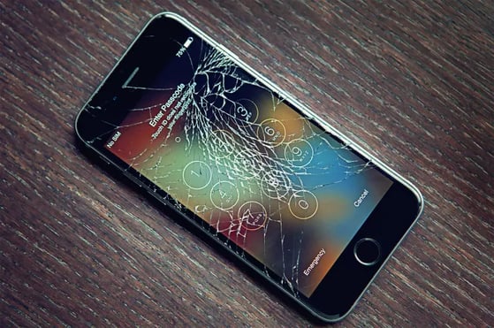 170822-broken-iphone-screens-hack-feature